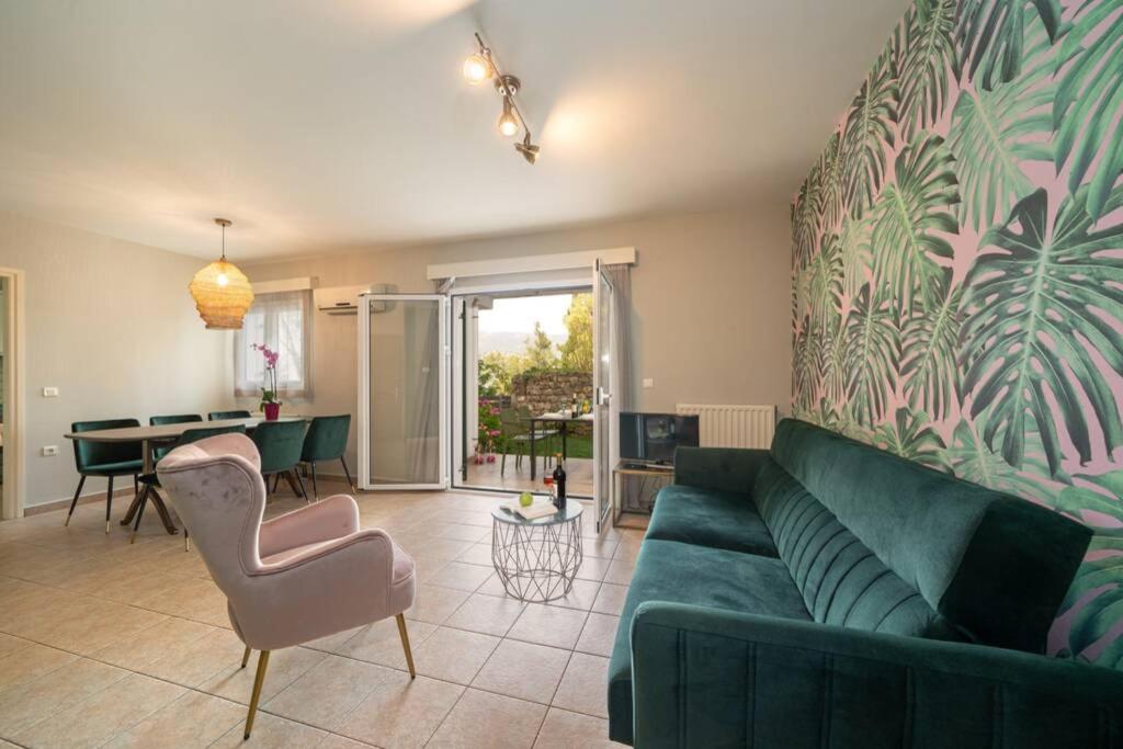 Central & Elegant Suite With Private Garden Argostolion Exterior foto