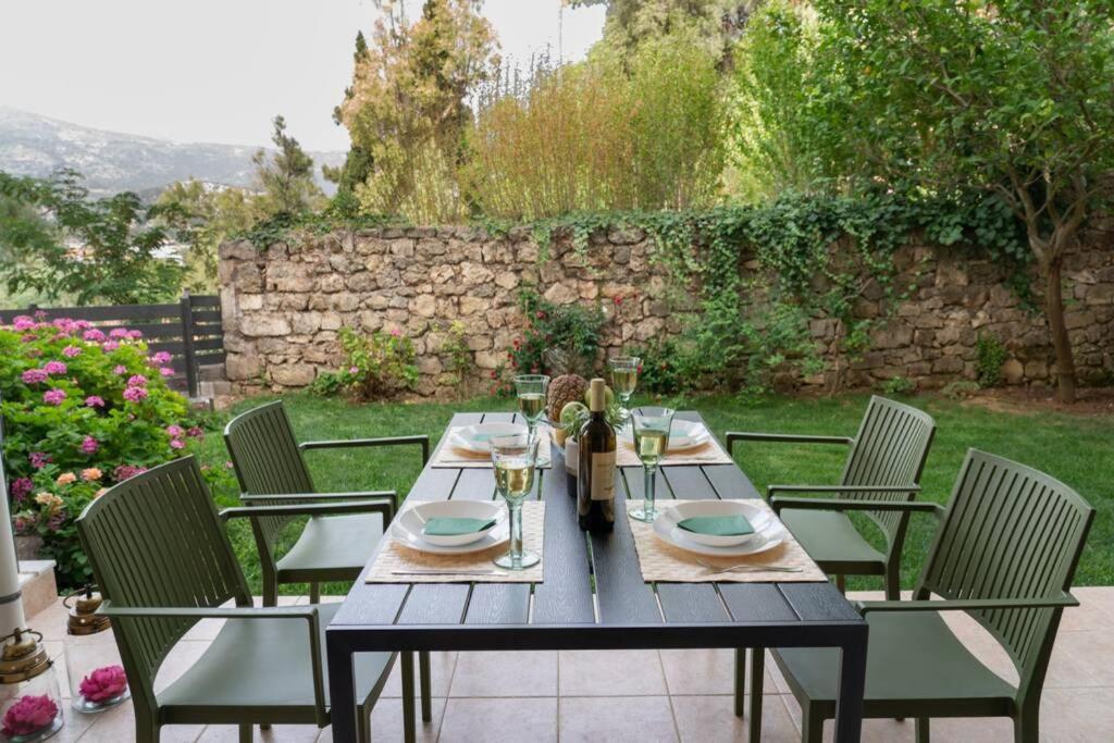 Central & Elegant Suite With Private Garden Argostolion Exterior foto